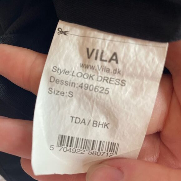 VILA | Black One Shoulder Satin Cocktail Dress | Size: Small - Picture 9 of 11